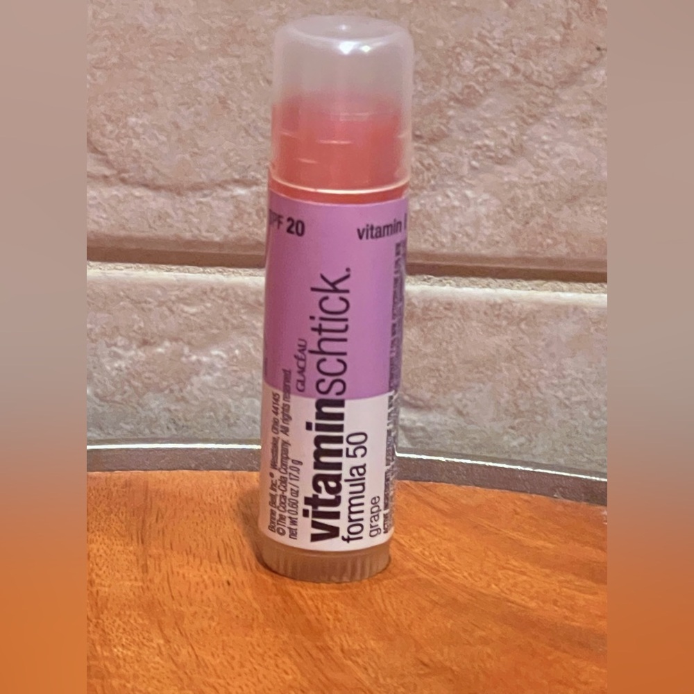 New Bonne Bell Vitamin Schlick Formula 50 GRAPE 
Vitamin E